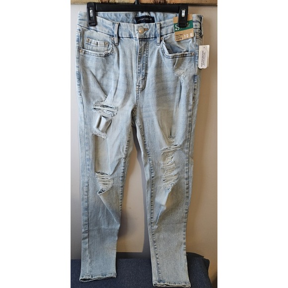 Aéropostale Denim - Aeropostale High Rise Curvy Jegging Jeans‎ Women's 12R Light Wash Distressed NWT